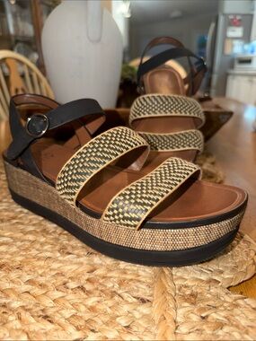 Naturalizer Woven Black and Tan Platform Sandals